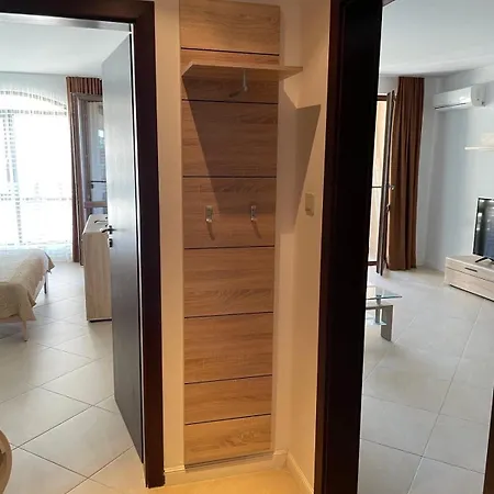 Apartment Oasis Club Lozenets