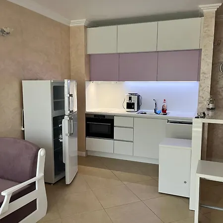 Oasis Club Apartment
