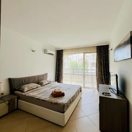 Apartment Oasis Club Lozenets